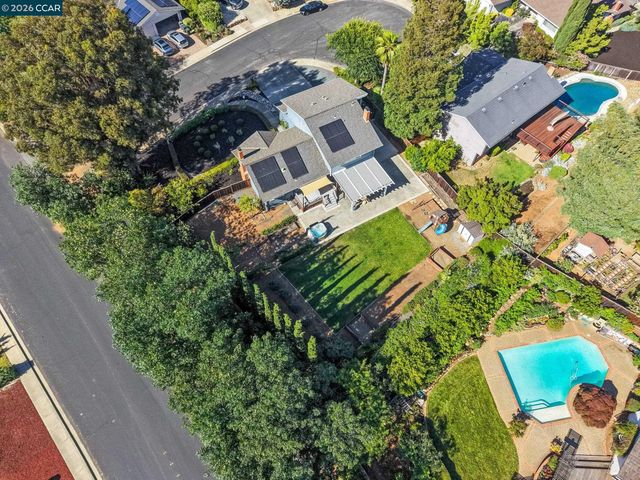 32 Atchinson Stage Court, Clayton, CA 94517