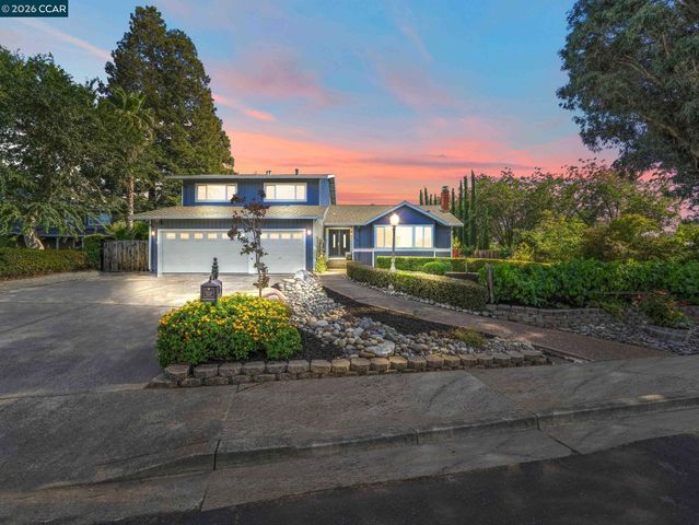 32 Atchinson Stage Court, Clayton, CA 94517