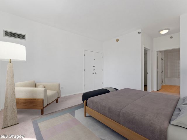 330 N Jefferson Street 1704, Chicago, IL 60661