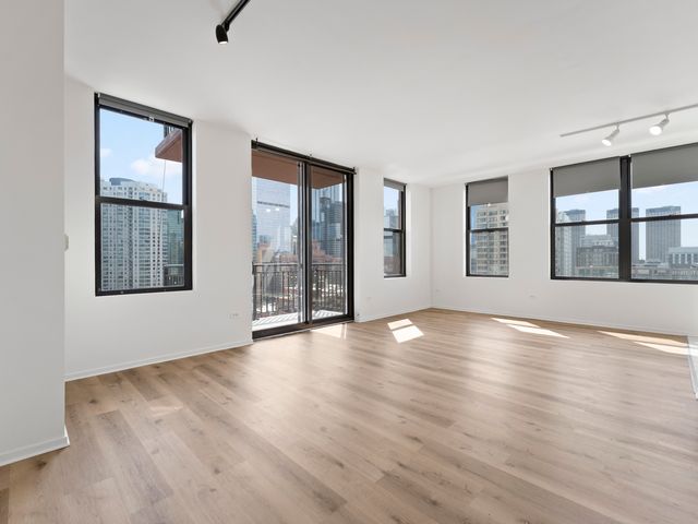 330 N Jefferson Street 1704, Chicago, IL 60661