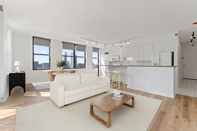 330 N Jefferson Street 1704, Chicago, IL 60661