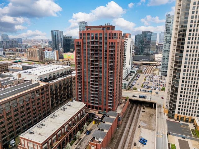 330 N Jefferson Street 1704, Chicago, IL 60661
