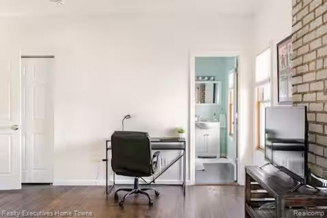 1914 Edison Street, Detroit, MI 48206