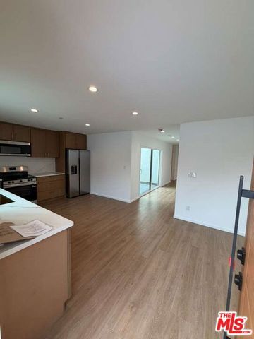 5417 Gentry Avenue, Valley Village, CA 91607