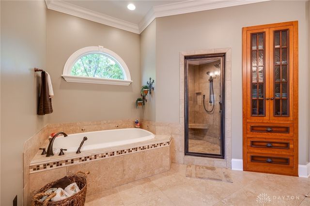 2185 Tanbark Trail, Sugarcreek Twp, OH 45385