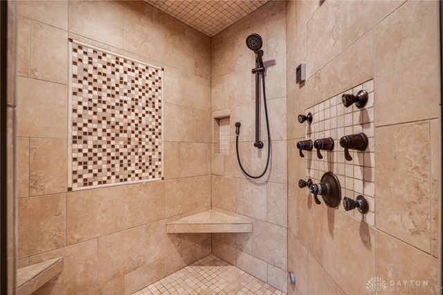 2185 Tanbark Trail, Sugarcreek Twp, OH 45385