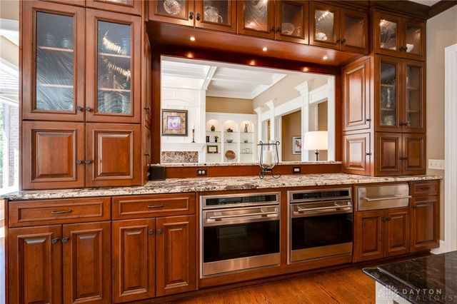 2185 Tanbark Trail, Sugarcreek Twp, OH 45385
