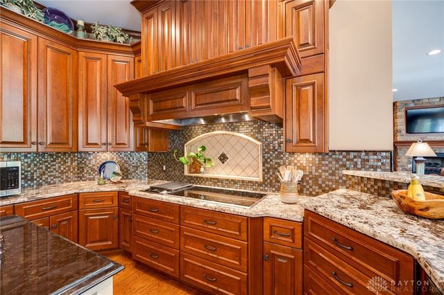 2185 Tanbark Trail, Sugarcreek Twp, OH 45385