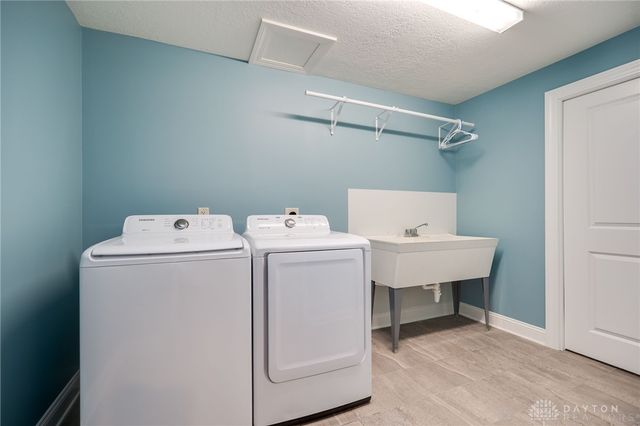 2185 Tanbark Trail, Sugarcreek Twp, OH 45385