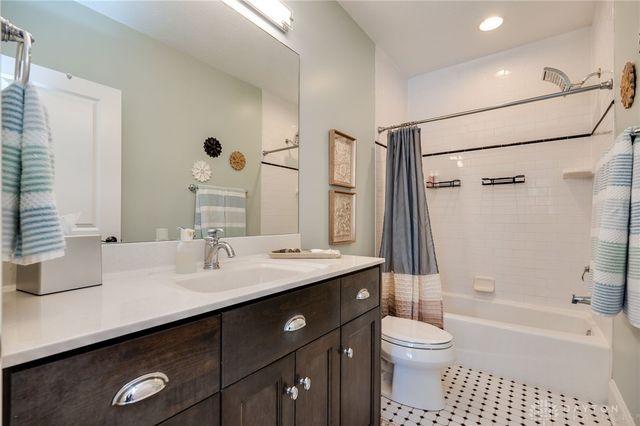 2185 Tanbark Trail, Sugarcreek Twp, OH 45385