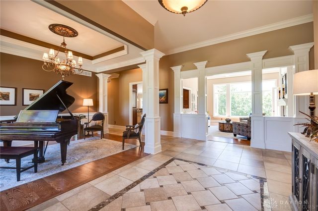 2185 Tanbark Trail, Sugarcreek Twp, OH 45385