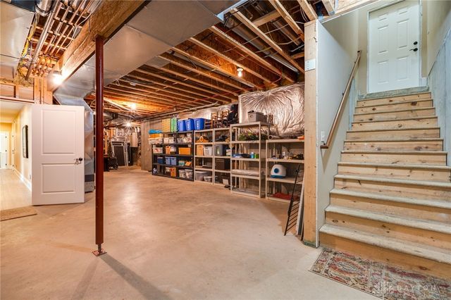 2185 Tanbark Trail, Sugarcreek Twp, OH 45385