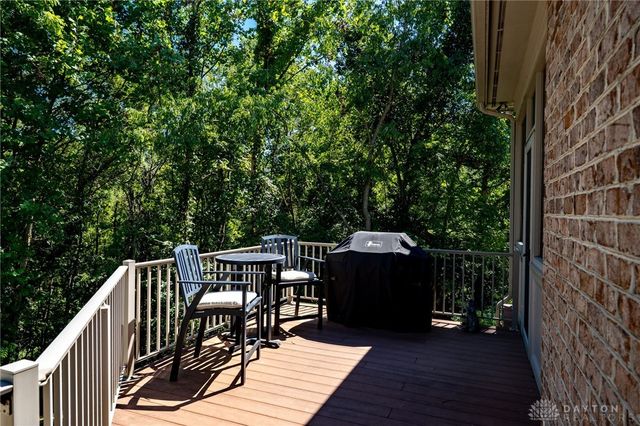 2185 Tanbark Trail, Sugarcreek Twp, OH 45385