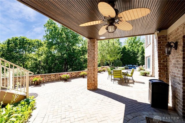 2185 Tanbark Trail, Sugarcreek Twp, OH 45385