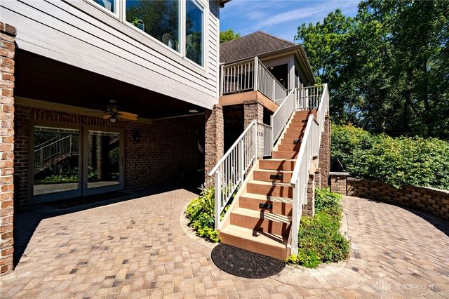 2185 Tanbark Trail, Sugarcreek Twp, OH 45385