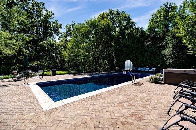 2185 Tanbark Trail, Sugarcreek Twp, OH 45385