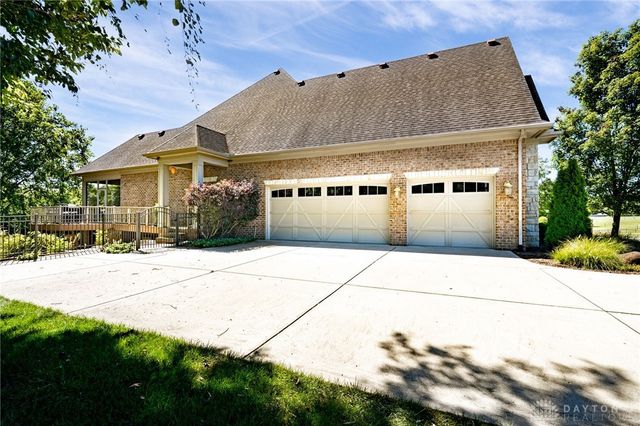 2185 Tanbark Trail, Sugarcreek Twp, OH 45385