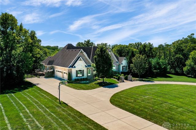 2185 Tanbark Trail, Sugarcreek Twp, OH 45385