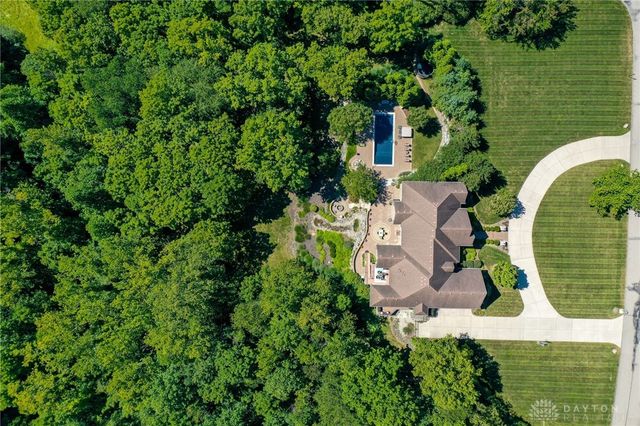 2185 Tanbark Trail, Sugarcreek Twp, OH 45385