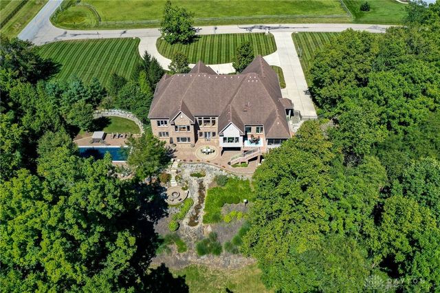 2185 Tanbark Trail, Sugarcreek Twp, OH 45385