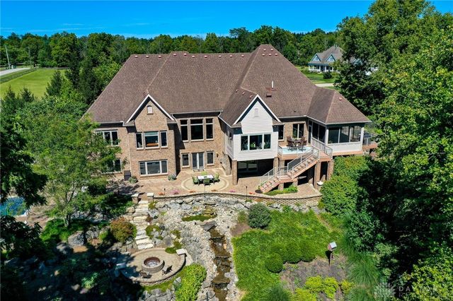 2185 Tanbark Trail, Sugarcreek Twp, OH 45385
