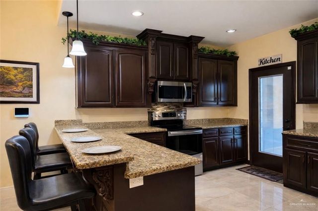 606 San Saba Circle, Rio Grande City, TX 78582