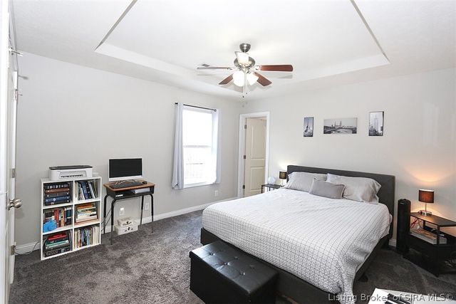 1042 Avondale Court, Jeffersonville, IN 47130