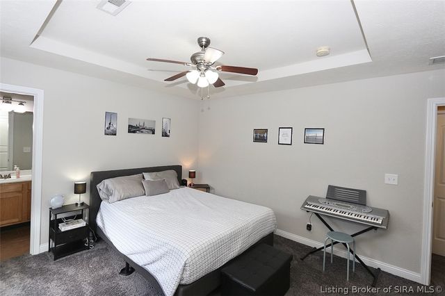 1042 Avondale Court, Jeffersonville, IN 47130