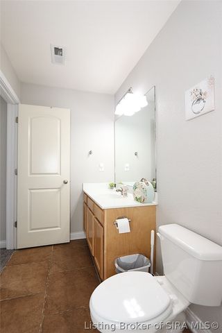 1042 Avondale Court, Jeffersonville, IN 47130