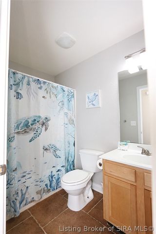 1042 Avondale Court, Jeffersonville, IN 47130