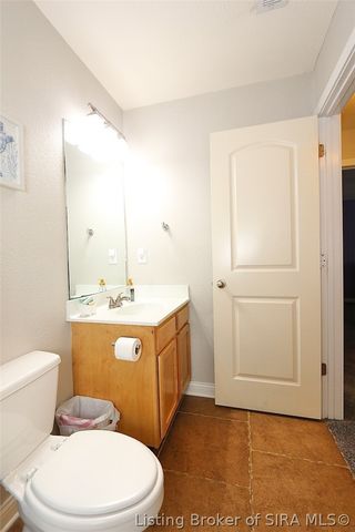 1042 Avondale Court, Jeffersonville, IN 47130