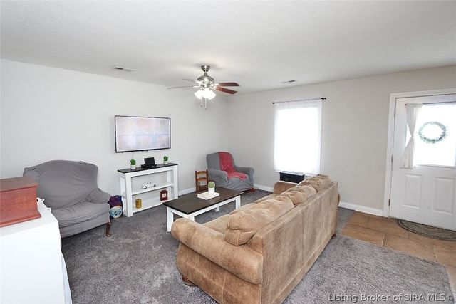 1042 Avondale Court, Jeffersonville, IN 47130