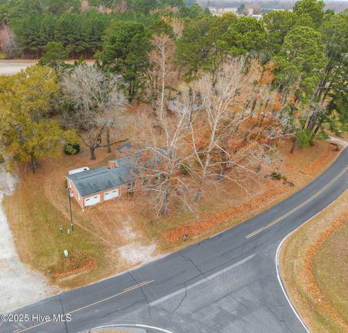 561 Godley Road, Grimesland, NC 27837