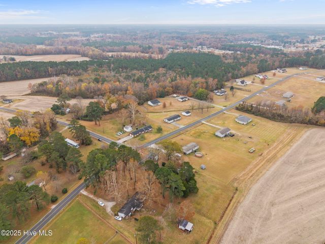 561 Godley Road, Grimesland, NC 27837