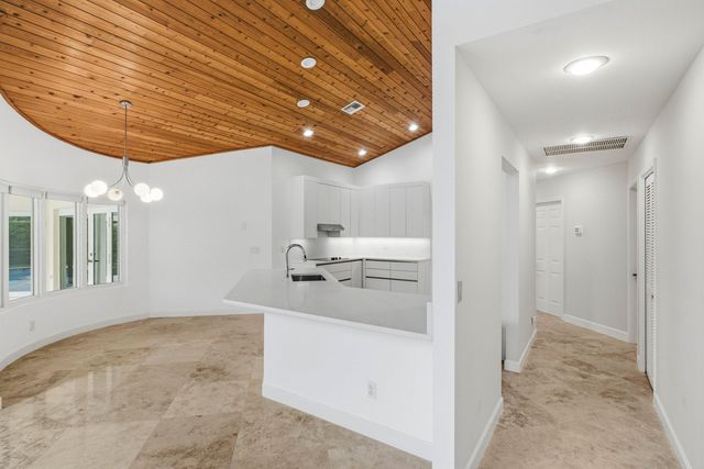 4720 NW 28th Avenue, Boca Raton, FL 33434