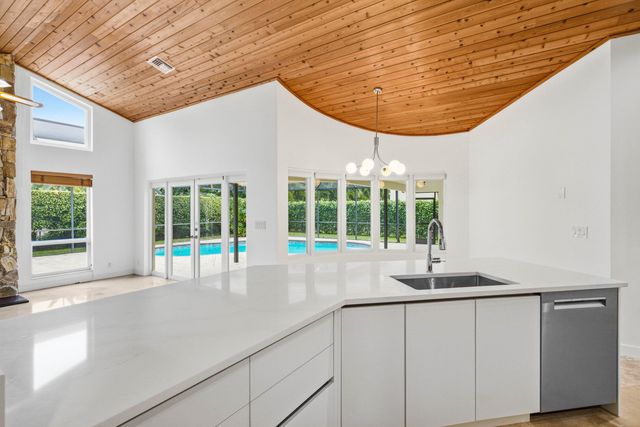 4720 NW 28th Avenue, Boca Raton, FL 33434