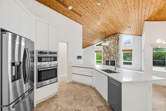 4720 NW 28th Avenue, Boca Raton, FL 33434