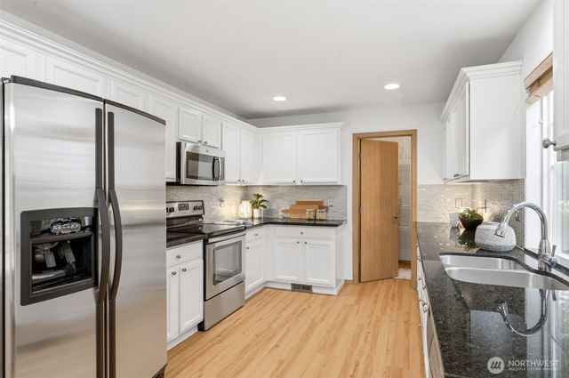 9400 226th Place NE, Redmond, WA 98053