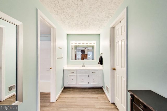 8404 CHILLUM CT, Springfield, VA 22153