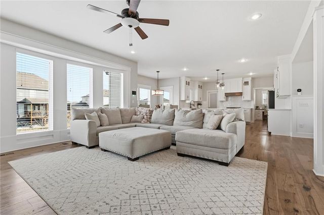 2008 NE 114th Street, Kansas City, MO 64155