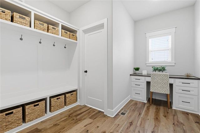 2008 NE 114th Street, Kansas City, MO 64155