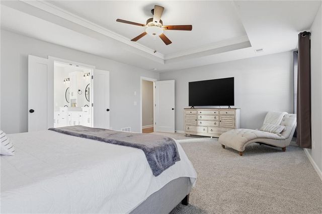 2008 NE 114th Street, Kansas City, MO 64155