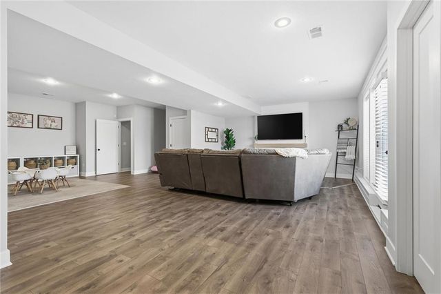 2008 NE 114th Street, Kansas City, MO 64155