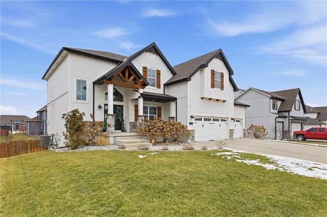 2008 NE 114th Street, Kansas City, MO 64155