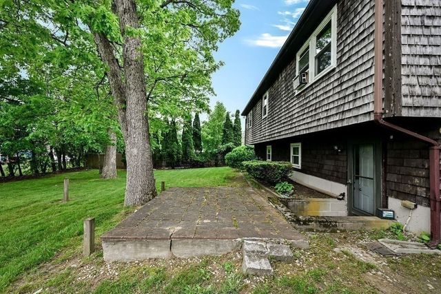 65 Holmes Ave, Brockton, MA 02302
