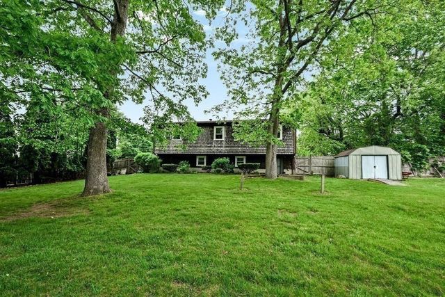 65 Holmes Ave, Brockton, MA 02302