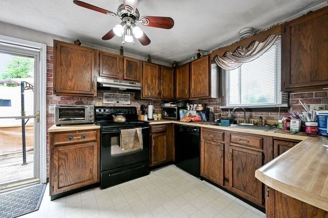 65 Holmes Ave, Brockton, MA 02302
