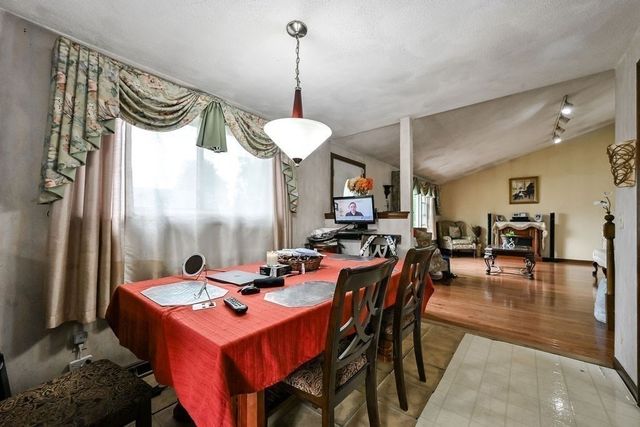 65 Holmes Ave, Brockton, MA 02302