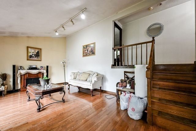 65 Holmes Ave, Brockton, MA 02302