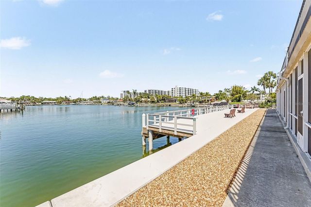 3753 46TH AVENUE S 7, St Petersburg, FL 33711